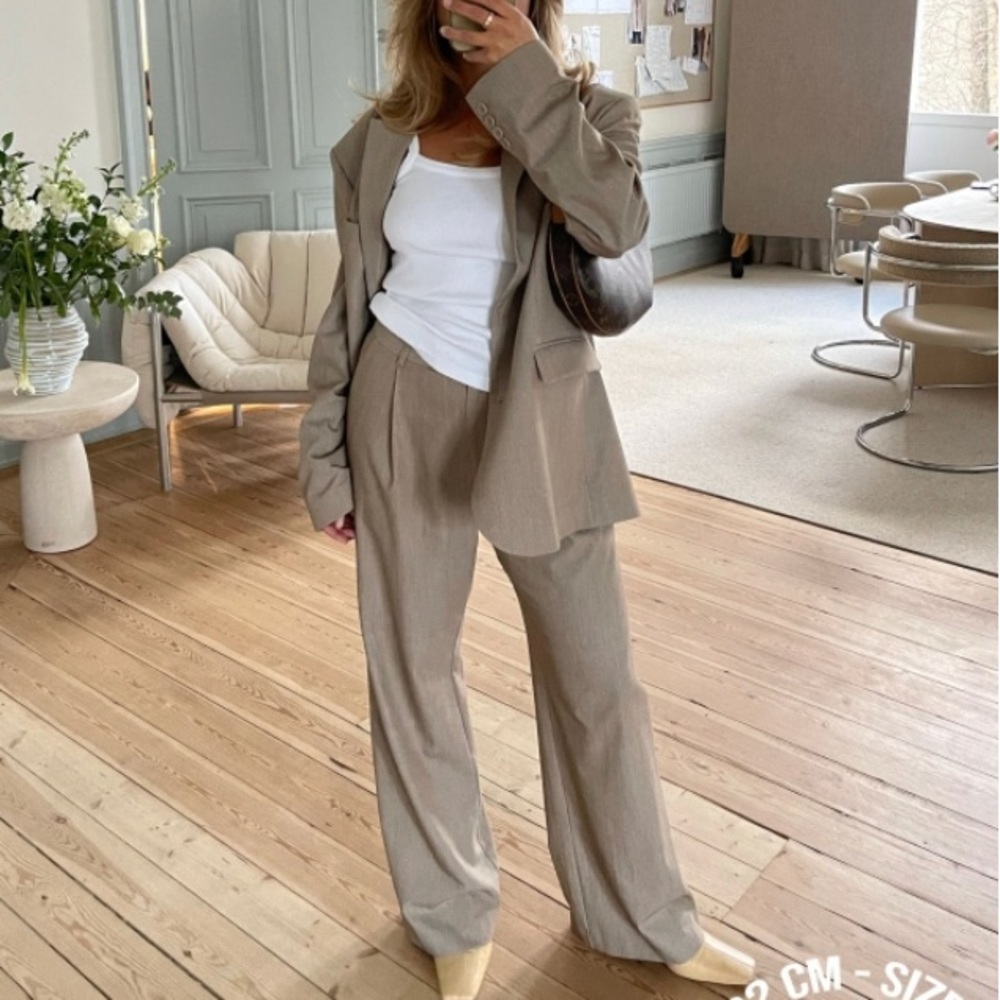Djerf Avenue Favourite Pants Size XS